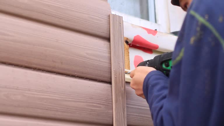 How To Choose The Right Materials for Your Siding Installation in 'West Dennis, MA